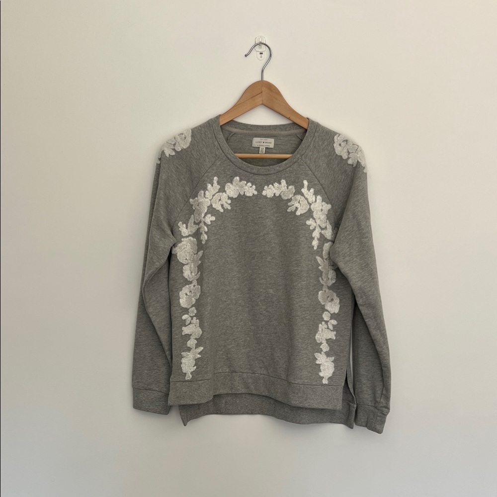 lucky brand grey sweatshirt with white appliqué floral design, size small